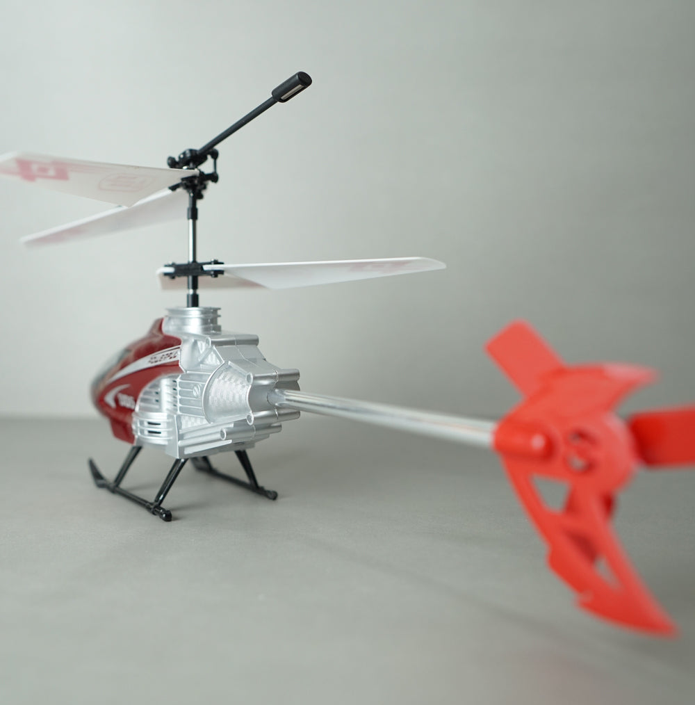 Toystar SkyFlyer | Adventure Flight - Rechargeable RC helicopter with unbreakable blades and infrared sensors - | Avontuur...
