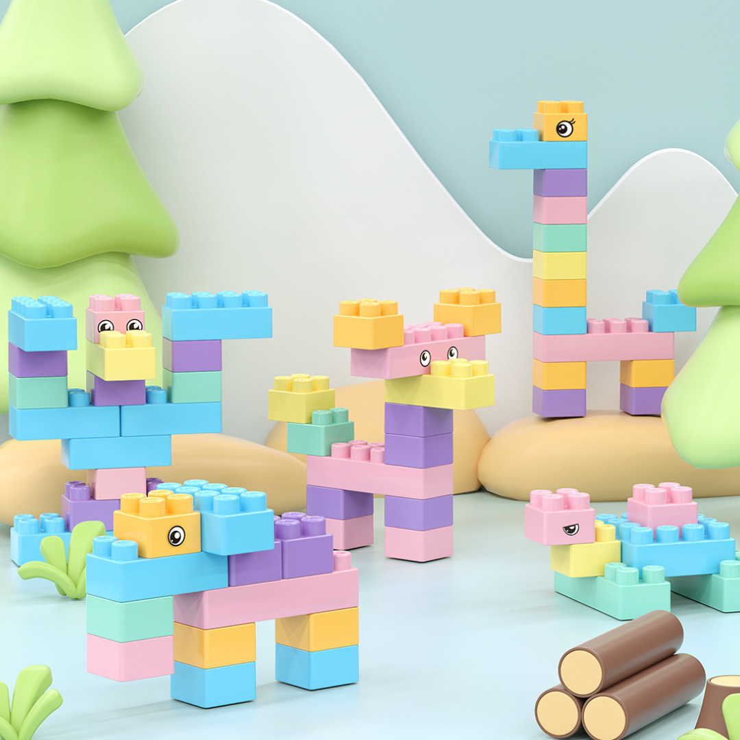 Building fun | Creative play experience - Play table with building blocks for children