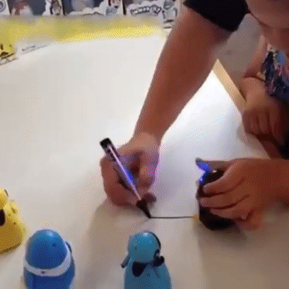 Toystar RoboLine | Create magical adventures - Line Robot Creative Playmate - Creëer magische avonturen - Line Robot Creat...
