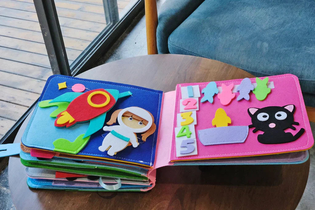 Toystar FeltStories | Playful discovery - Montessori adventure book for sensory learning - Speelse ontdekking - Montessori...