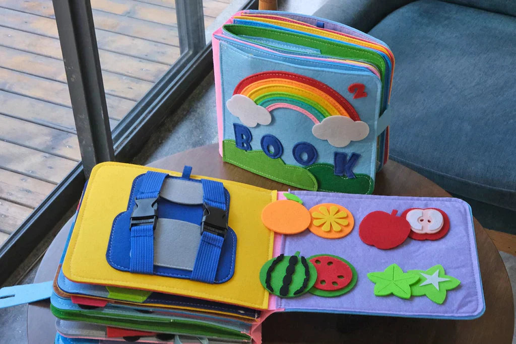 Toystar FeltStories | Playful discovery - Montessori adventure book for sensory learning - Speelse ontdekking - Montessori...